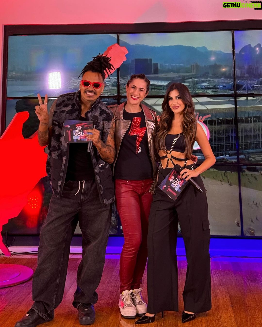 Nah Cardoso Instagram - hostess @rockinrio π€π»β€οΈβπ₯ amo meu trabalho ainda mais quando Γ© com uma marca mundial β¨ grata em confiarem mais uma vez em mim @rockinrio @tiktokbrasil e vemmmmm 2024! Rio de Janeiro, Rio de Janeiro