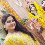 Naina Ganguly Instagram - May Maa Saraswati shower her divine blessings upon you and guide you towards the path of success and enlightenment. 🪷🌻🌼 #VasantPanchmi