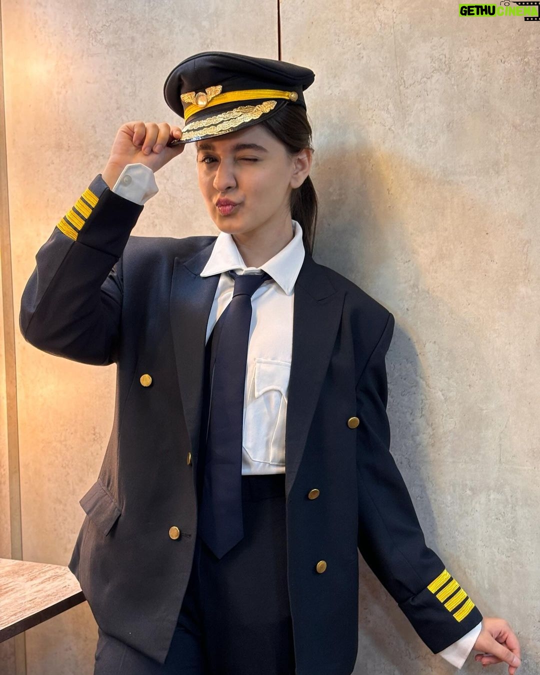 Naisha Khanna - 26.9K Likes - Pilot ban jaau kya ?π₯±π