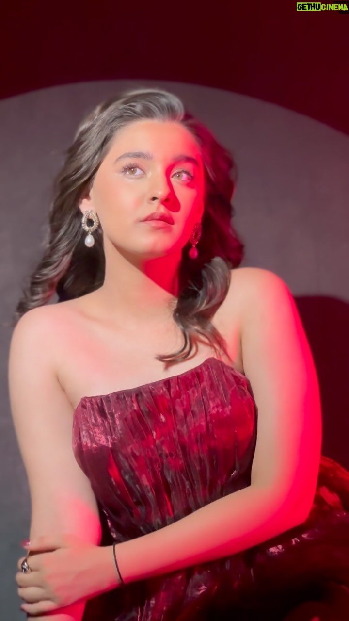 Naisha Khanna - 30.4K Likes - Akhiyaan Gulaab 🌹❤️✨💋
#akhiyaan #mitraz