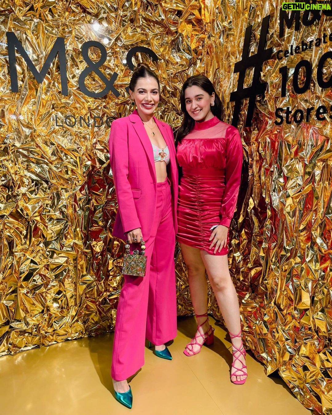 Naisha Khanna Instagram - Marks and Spencer, 100th store celebration! Thankyou for having me 🩷 @maliniagarwal @missmalinievents @marksandspencerindia @palakpurswani #missmalinievents #MandSCelebrates100Stores #100ReasonsToLoveMandS