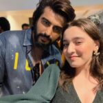 Naisha Khanna Instagram – About last night’s #JaanEJaan screening!! 🤍 Can’t wait for you guys to see the film <33

It was such a wonderful night sharing the same roof with lovely people ✨
#celebs #kartikaaryan #varundhawan #norafatehi #arjunkapoor #explorepage