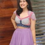 Naisha Khanna Instagram – 💗🪐🐚💌🪽

me in 5th pic: “bas hogaya” 👍🏻

👗: @the_adhya_designer 
#ootd #naishakhanna #exploreage