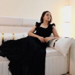 Naisha Khanna Instagram - yours 🖤 📸; @ankitsahu8589 @unreel_ank 👗: @kajodilifestyle Necklace: @deepkiran_jwellers_ #collab #ootd
