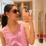 Naisha Khanna Instagram - tell her bout me ;) fit: @fail.co.in #ootd #solodate Radisson Mumbai Goregaon