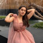 Naisha Khanna Instagram - adore you🎀💗 👗: @riyasharedalal.label @_dipesh_ahuja___ Grand Hyatt Mumbai