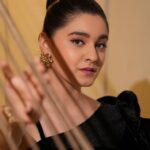 Naisha Khanna Instagram - main character 🖤🕷️♠️ 👗- @jignachauhaan @_dipesh_ahuja___ Hair & makeup- @yashvi_makeover14 📍- @purplepenguinmumbai 📸- @sagarfilms194 Purple Penguin