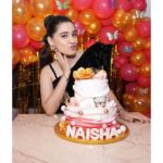 Naisha Khanna Instagram – 16.03.24🤍✨♥️

👗- @jignachauhaan @_dipesh_ahuja___ 
Hair & makeup- @yashvi_makeover14 
Cake 1- @heavensmumbai 
Cake 2- @lucibellos_caffe 
📍- @purplepenguinmumbai 
📸- @sagarfilms194 Purple Penguin