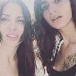 Najwa Nimri Instagram – @albafloresoficial @malarodriguez las amo demasiado la fuerza q me dan estas zorras dios!!!! #GITANAS