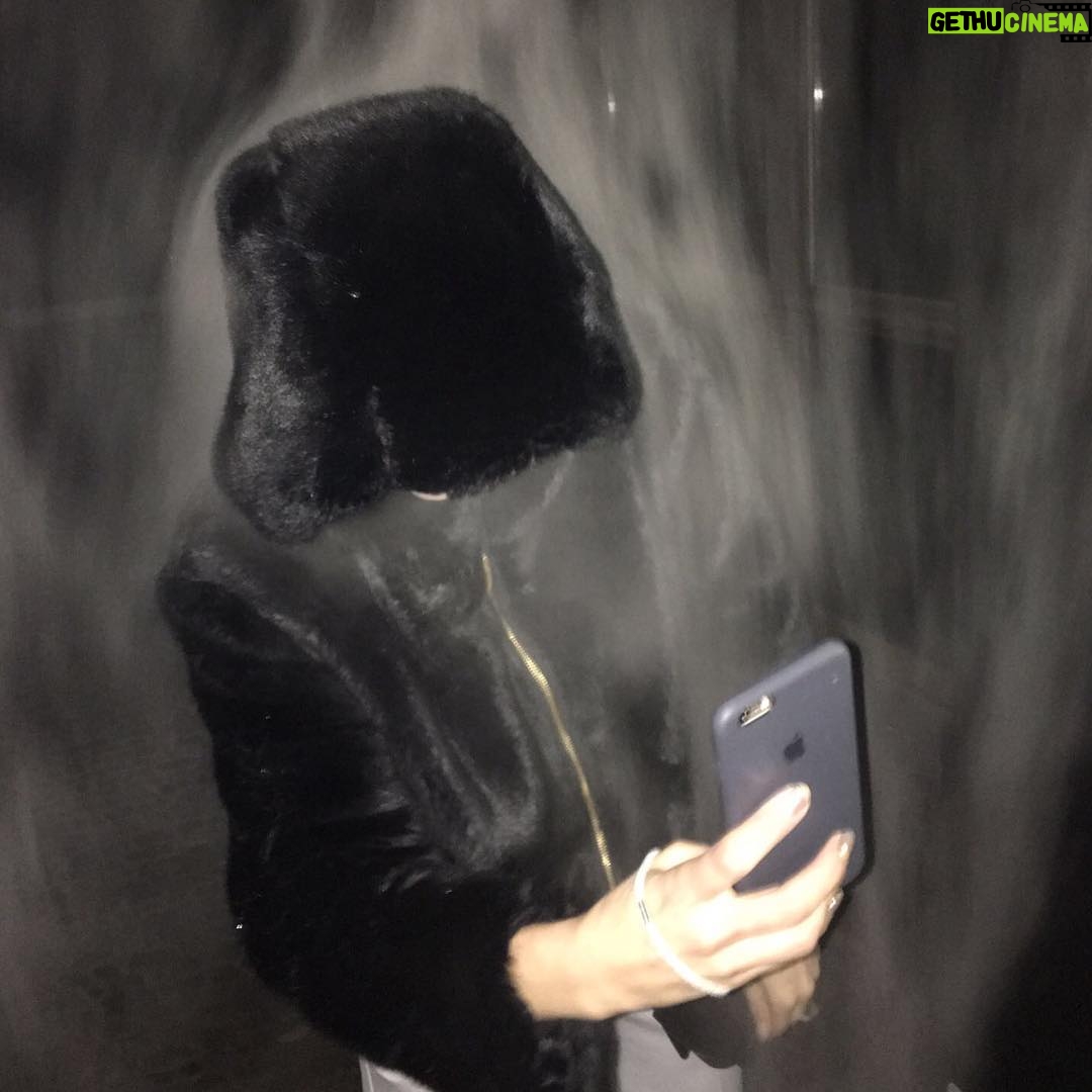 Najwa Nimri Instagram - @royalbliss#royalbliss#complicarselavidaesmaravilloso