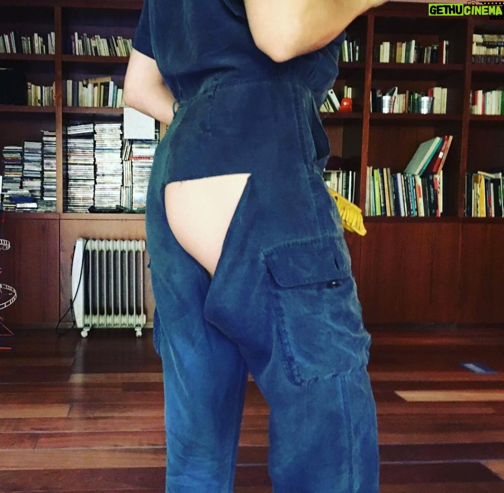 Najwa Nimri Instagram - @lavidarima14 after sentadillas así se quedó el pantalón