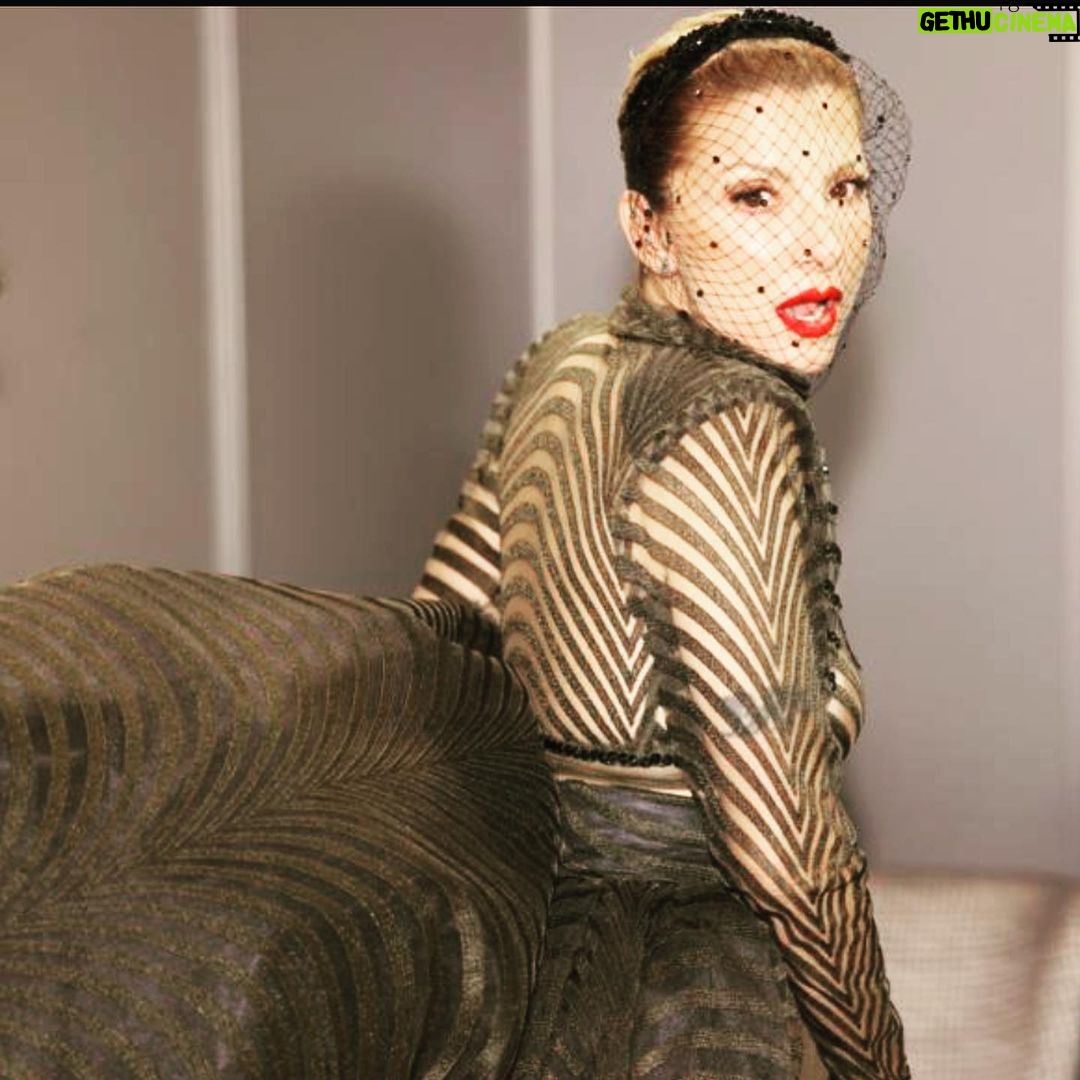 Najwa Nimri Instagram - #madridfashionweek @andres.sarda ππfotos @antoniorubial π pelo maqui mi querida @raquelalvarezdiaz_