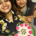 Nakshathra Nagesh Instagram – The one birthday that feels more special than my own birthday ❤️ my Nallu’s birthday 🥳🥳 I love you maaa. You’re the bestestestestestestestest! 

No one better than @moonbakes.co to make every celebration so yummy and special. Thank you for making every dream design come alive and taste divine! 🫶🏼🫶🏼 

#happybirthday