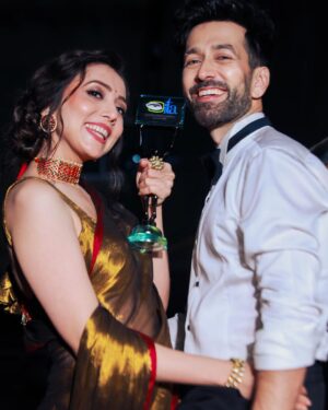 Nakuul Mehta Instagram - Last night was special. We won the honour of Best Actor Drama, Jury - Television for the 3rd consecutive year at the @theitaofficial for a very special show and character which keeps giving 🍬

To be rewarded for the collective passion, discipline and craft of my entire team, cast & crew at Bade Achhe Lagte Hain, Season 2 & 3 is a feat I will never take for granted. Massive gratitude to my collaborator and industry champion @ektarkapoor for your continued trust, belief and love ❤️ 

This honour would not be the same if I din’t have the absolute support of my best half @jank_ee to share this who took over the bulk of our parenting responsibilities whilst I toiled on my show. Hopefully I’ve been making up for it in the last few months 😉 

To my audiences, forever humbled and grateful ❤️

P.S. swipe left for a picture of the 3 gorgeous silver ladies spending some peaceful time together. Best Actor, ITA 2021, 2022 and 2023…

📸 @horilhumad 
स्टाइल @amritasaluja01 
Tux @thehouseofgovinda 
Sari @houseofurrmi 
HMU @ali_hair_art x @zaid_ars92