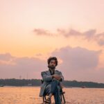 Nakuul Mehta Instagram - Laatsahaab 🖤 . . . @horilhumad x @styleitupbyaashna BEACH Crew @casmirclothing @amitdhawan3451 @labelmuslin @themadrastrunk @dazzler_accessories