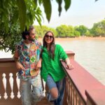 Nakuul Mehta Instagram – Ganga with my બાઇડી

At the magical @pilibhithouseharidwar 🫶