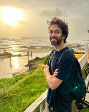 Nakuul Mehta Instagram - बोरिया बिस्तर & Sunsets 🌈