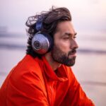 Nakuul Mehta Instagram - Got Gosling & Stone playing me a private concert 🎶 The newest and most anticipated launch from Dyson has finally entered the Indian market- The Dyson Zone Headphones. Superior quality audio with upto 50 hours of long running battery life. A game changer!🎧 #dysonzone #DysonIndia #Gifted