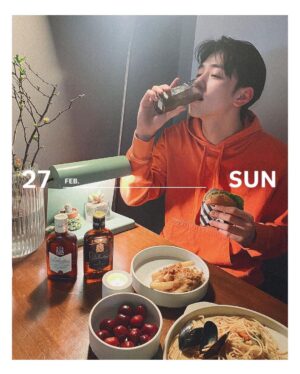 Nam Yoon-su Instagram - #광고 

발렌타인에서 하이볼 키트를 보내주셔서 발렌타인과 함께 
제가 좋아하는 하이볼을 즐겨봤어요.
촬영후 먹는 하이볼은 하루피로가 싸악 녹아내리네요.
발렌타인 파이니스트에 스파클링 워터 넣고 얼음 가득 넣어서 즐겨봤는데, 부드러우면서
고급스러운 맛이 정말 너무 좋더라구요.
햄버거 파스타와도 페어링이 좋네요.

여러분도 혼술하고 싶을때 
쉽고 편하게 만들어 먹을 수 있는 발렌타인 하이볼 어떠세요? 강추+!

Drink Responsibly 경고: 지나친 음주는 뇌졸중, 기억력손상이나 치매를 유발합니다. 임신 중 음주는 기형아 출생 위험을 높입니다. 
제품명: 발렌타인 파이니스트, 발렌타인 7 년 버번 피니쉬
제조국: 스코틀랜드 수입업소: ㈜ 페르노리카코리아

@ballantines_kr #발렌타인 #Ballantines #우리가깊어지는시간 #TIMEWELLSPENT #발렌타인하이볼