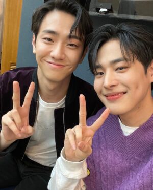 Nam Yoon-su Instagram - #엠카운트다운 우리 병찬이와 함께 🥳.