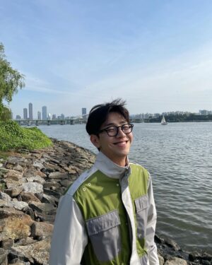 Nam Yoon-su Instagram - 💚💙🌫.