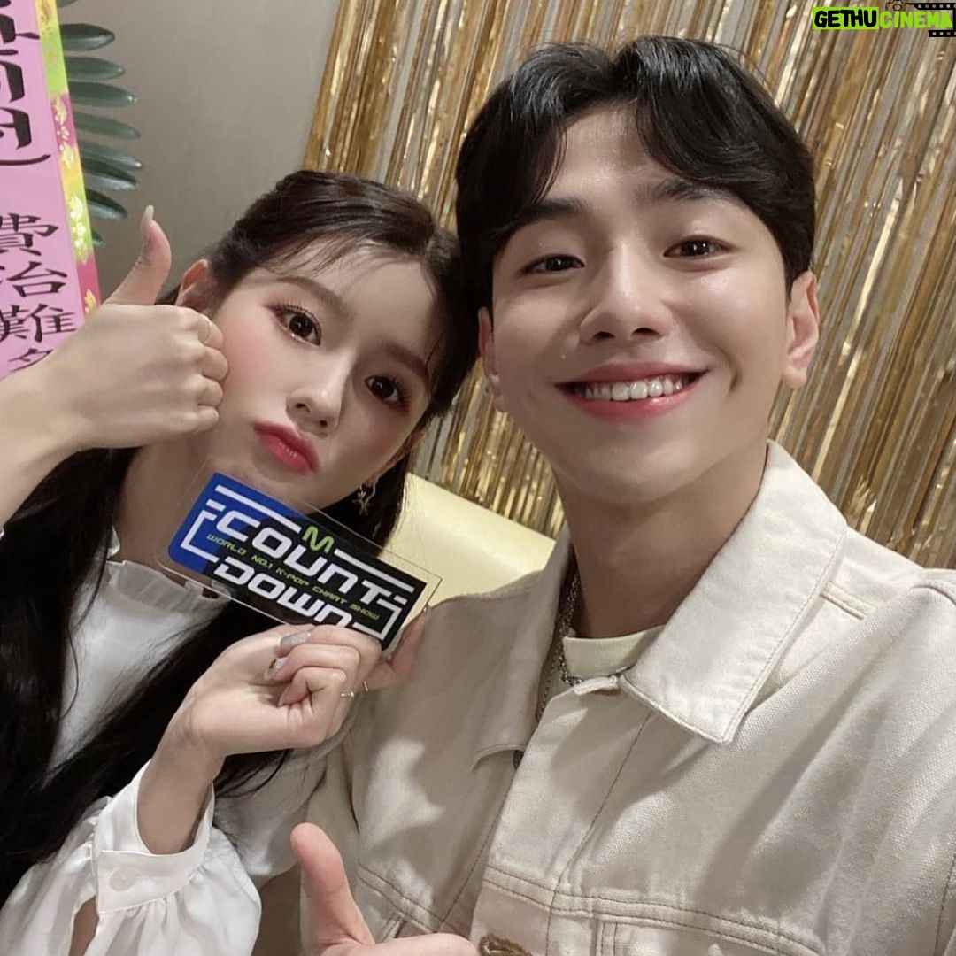 Nam Yoon-su Instagram - M countdown 첫 신고식 했어요. 다음주 목요일에 다시 만나요.💙❤️. #mnet #mcountdown