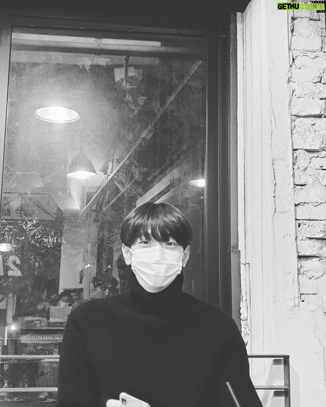 Nam Yoon-su Instagram - 👋. 📸: @kimjanghwan