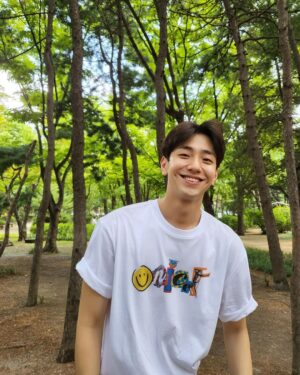 Nam Yoon-su Instagram - 😁🌏.
@unicef_kr @dpr_official @dprrem
