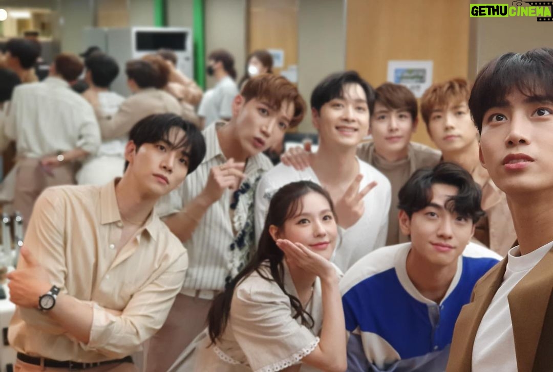 Nam Yoon-su Instagram - 성덕 #해야해 . 나는야 행운아🥰 #2pm #미연 #엠카운트다운