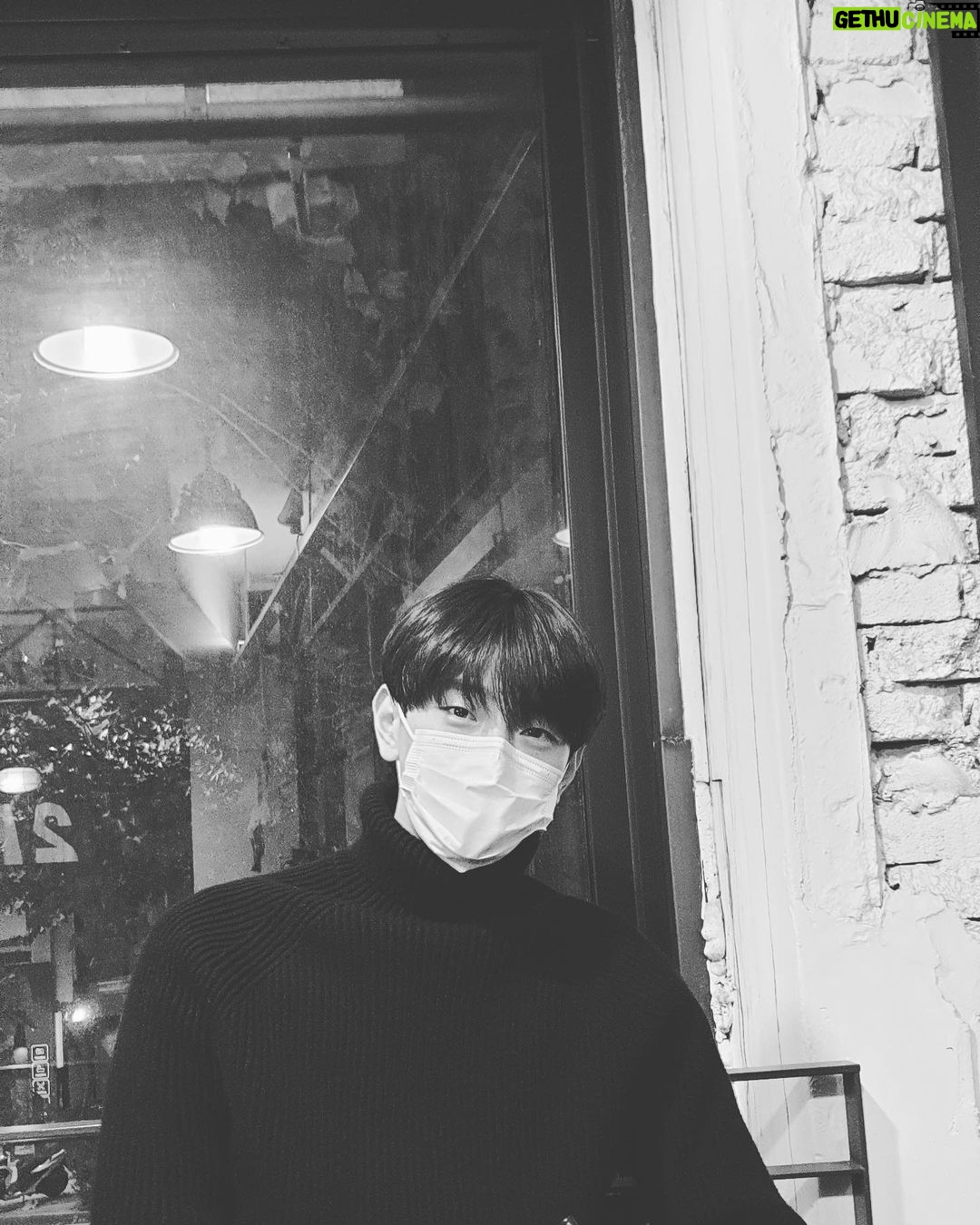Nam Yoon-su Instagram - 👋. 📸: @kimjanghwan