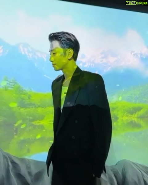 Nam Yoon-su Instagram - #AD @edelweiss_kr 에델바이스 FEEL THE ALPS 팝업스토어 7월 9일까지 압구정에서 알프스의 생생함을 직접 느껴볼 수 있는 에델바이스 팝업스토어로 여러분도 놀러오세요.😉. #에델바이스 #에델바이스팝업 #나만을위한한잔 #edelweiss #FEELTHEALPS #FEELTHEALPSINAPGUJUNG *경고 : 지나친 음주는 뇌졸증, 기억력 손상이나 치매를 유발합니다. 임신 중 음주는 기형아 출생 위험을 높입니다.