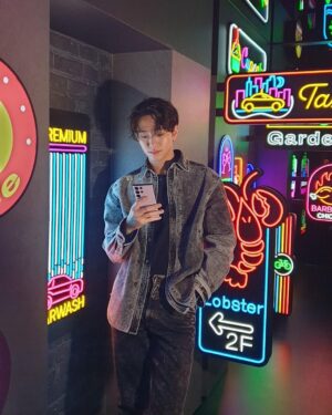 Nam Yoon-su Instagram - 📲.
#광고
#갤럭시스튜디오 #갤럭시s23 #ExploretheNew