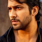 Namish Taneja Instagram - Kai jeet baki hai kai haar baki hai Abi to zindgi ka saar baki hai Yaha se chale hai nayi manjil ke liye Yeh ek panna tha abi to kitab baki hai. . . . . . . #allbecauseofmyfans
