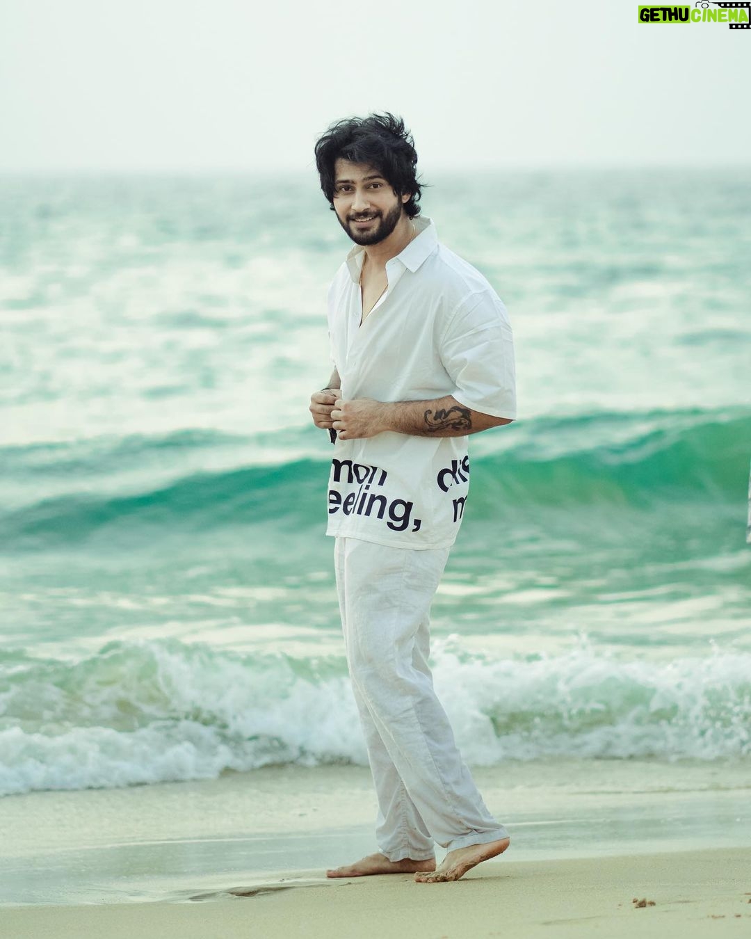 Namish Taneja Instagram - The voice of the sea speaks to the soul 🌊🌊💙 #allbecauseofmyfans Candolim Beach, Goa