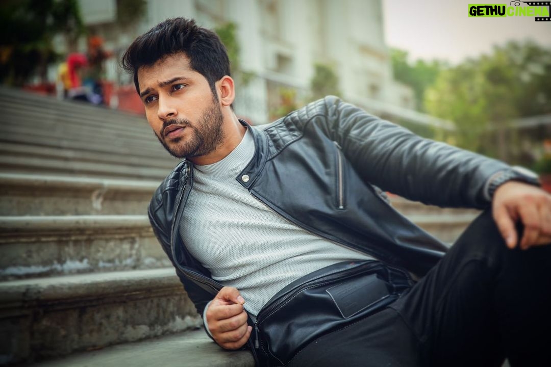 Namish Taneja Instagram - Kiska hai ye tumko intezaar mai hoon na..💘 . . . . . #allbecauseofmyfans 🔥🔥