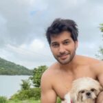 Namish Taneja Instagram - 🐶 hummmm tummmm alag hai #allbecauseofmyfans #namishtaneja #pawnalake