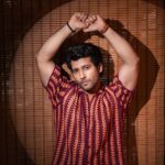 Namish Taneja Instagram - Sway 🧡 . . . . . 📸 @deepak_das_photography @kakali_das_photography Styling : @shalu_jaiswani 🖌 @makeup_artist_dipak_nayak_ Hair: @hmu_by_rb #NamishTaneja #allbecauseofmyfans