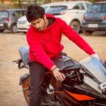 Namish Taneja Instagram - (Reaction) When I got my tyre checked and I was told it was punctured. The only problem was my eyes caught him making the puncture!! Has this happened to you too?