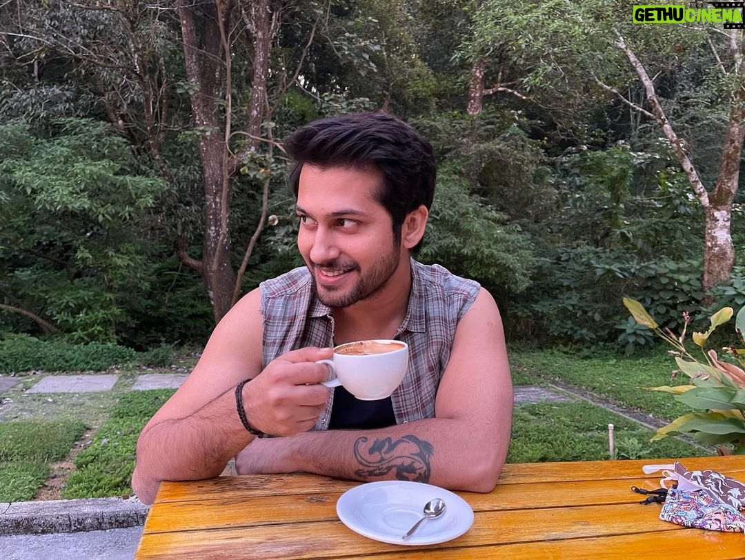 Namish Taneja Instagram - With coffee i am happier than a bird with a french fry 🍟...😊 Dont behave like last one in the picture if you have beautiful smile 😀#dontforgettosmile . . . . #allbecauseofmyfans