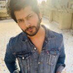 Namish Taneja Instagram - 🖤🖤