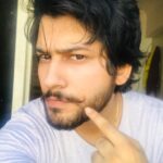 Namish Taneja Instagram - Naa de koi ummeed Wo aas mei hai. Tadpega wo Aankh teri Bharregi. Wakt ko zaya na kar Kar poora jo Thana tha. Kahin Aankhose aankh Milana bhi mushkil na ho jaye.... Aaj dil shayerana ❤️