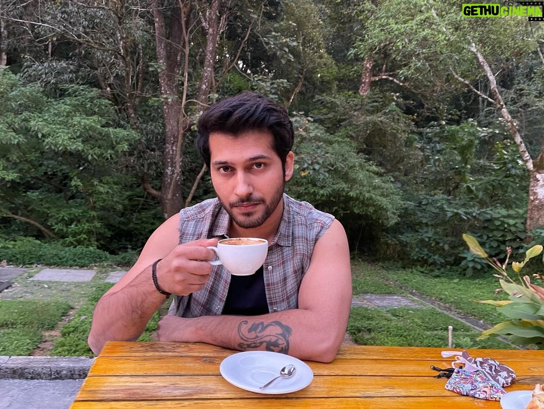 Namish Taneja Instagram - With coffee i am happier than a bird with a french fry 🍟...😊 Dont behave like last one in the picture if you have beautiful smile 😀#dontforgettosmile . . . . #allbecauseofmyfans