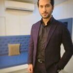 Namish Taneja Instagram - 10000rs wallet but empty 500rs wallet but 9500rs inside. The goal isn't to look rich. It's to be rich. . . . . #allbecauseofmyfans