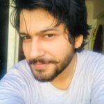 Namish Taneja Instagram - Naa de koi ummeed Wo aas mei hai. Tadpega wo Aankh teri Bharregi. Wakt ko zaya na kar Kar poora jo Thana tha. Kahin Aankhose aankh Milana bhi mushkil na ho jaye.... Aaj dil shayerana ❤️