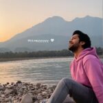 Namish Taneja Instagram - Challa gali gali rulda phireyy 🤍🤍 📸: @narula.raja #allbecauseofmyfans