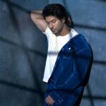 Namish Taneja Instagram - You'll have good days, bad days, overwhelming days, too tired days, “I'm awesome” days, “I can't go on” days, and every day you'll still show up. . . . . . . . Styling : @shalu_jaiswani 👨‍🎨- @makeup_artist_dipak_nayak_ 💇‍♂️- @hmu_by_rb Outfit - @raddesignerstudios Tshirt - @__wakeyourdreams__ #allbecauseofmyfans #namishtaneja