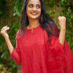 Namitha Pramod Instagram - ♥️ 📷: @rahul_raj_._r Styled by ; @rashmimuraleedharan Wearing : @silpaa.in #filmpromotions #rajni #primevideo