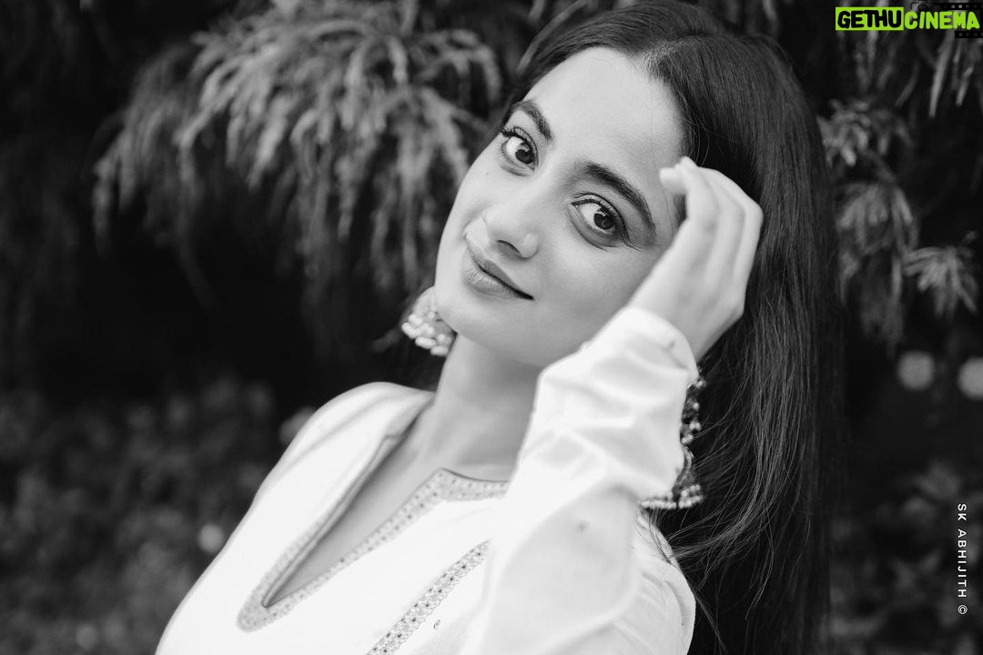 Namitha Pramod Instagram - 🤭🫣 📷 : @sk_abhijith