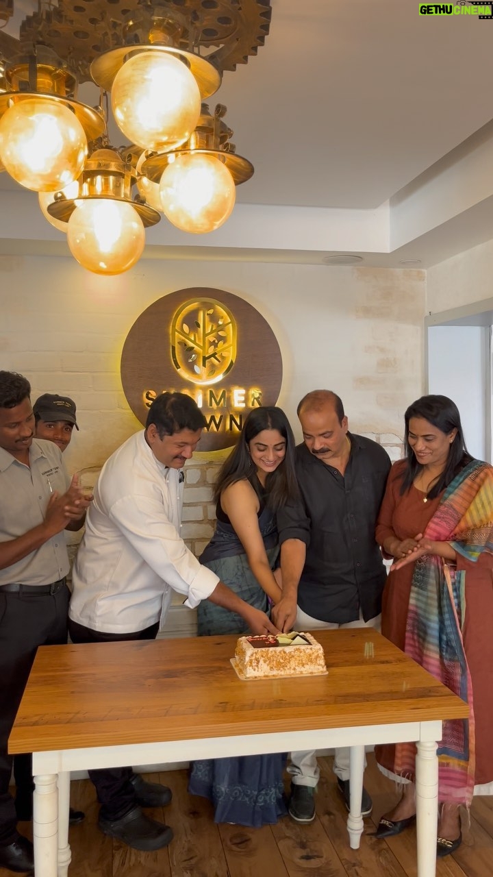 Namitha Pramod Instagram - 1 st year Anniversary of @summertownrestocafe ❣️ Blessed 🧿