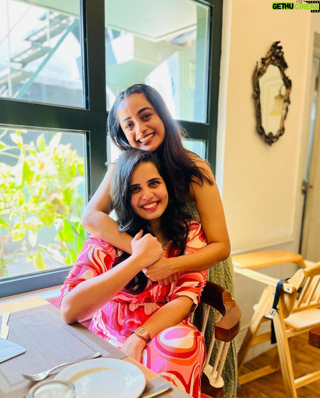 Namitha Pramod Instagram - When she clicks ♥️ 📷: @ardrabnair Summer Town Resto Cafe